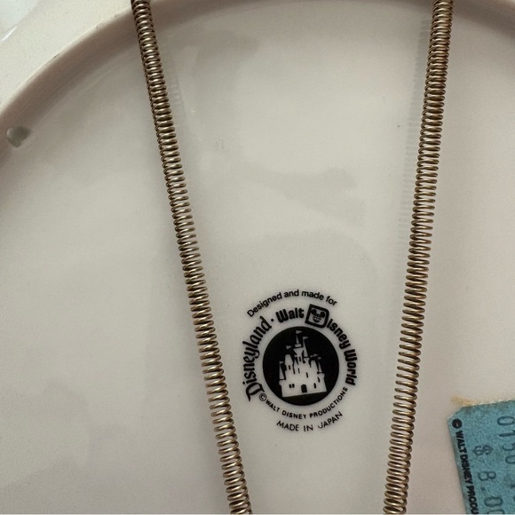 Vintage Disneyland Cinderella Castle Souvenir Plate Japan Gold Plated - Picture 5 of 5